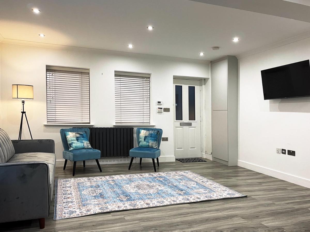 Karen'S Place In Windsor Luaran gambar